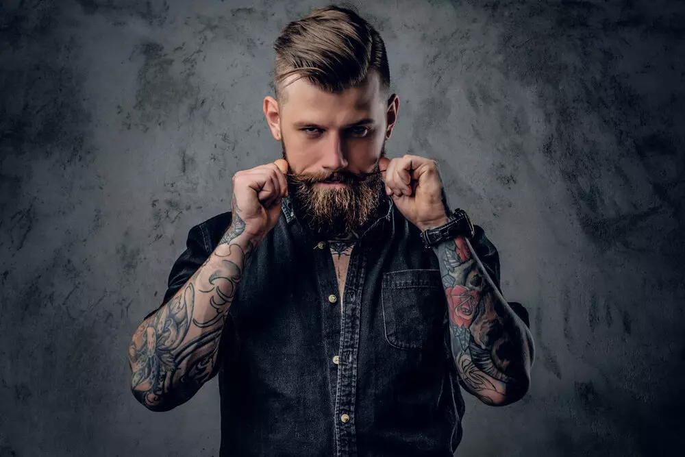 Tailler sa moustache