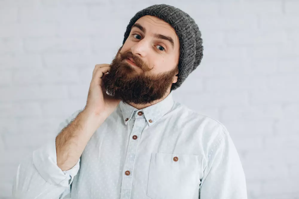 Barbe qui pique