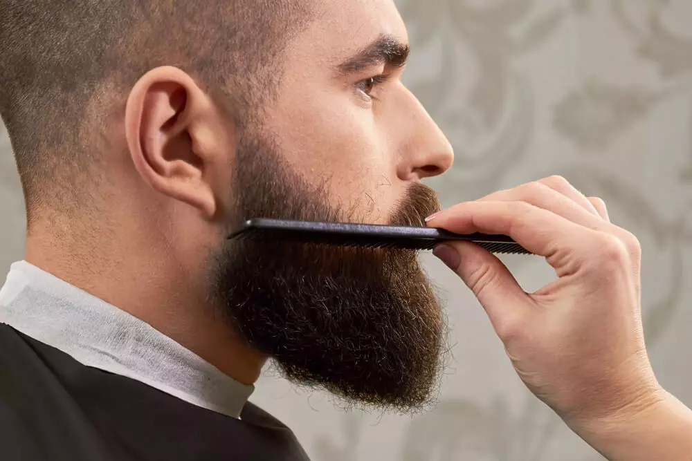 Choisir son peigne à barbe