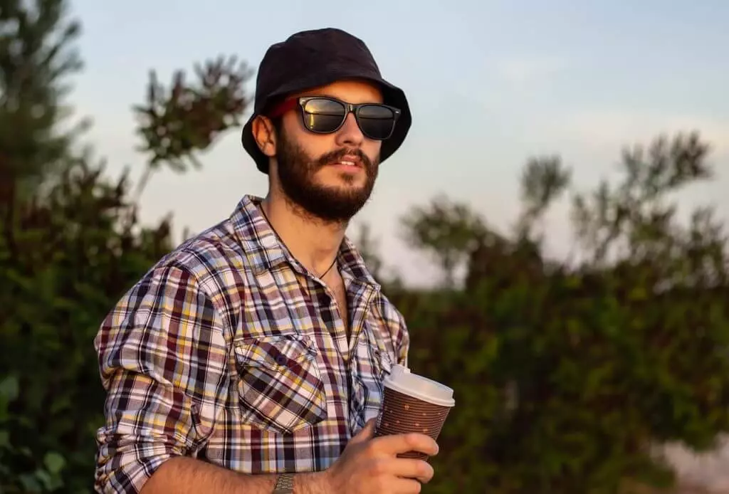 entretenir sa barbe au camping
