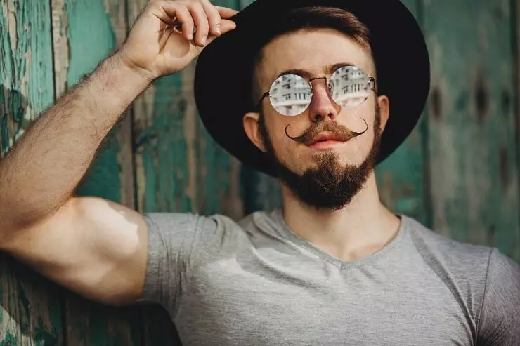 Moustache